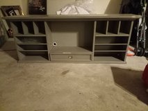 A shelf organizer in Houston, Texas