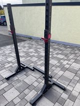 Gym Equipment: Squat Rack, Bumpers, Change Plates, etc. in Grafenwoehr, GE