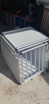 Dog carrier for SUV in Wiesbaden, GE