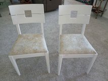 2 wood chairs in Alamogordo, New Mexico