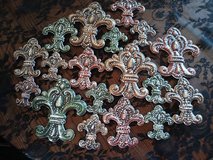 Metal wall decoration in Alamogordo, New Mexico