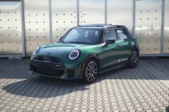 MINI COOPER S HARDTOP 4-DOOR – SAVE BIG - US SPEC!!! in Ramstein, Germany