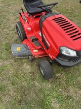 2021 riding mower craftsman 46” in Fort Campbell, Kentucky