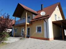 Bright & Spacious 3BR w/ Terrace + Private Yard – 10 Min to Base – Pet friendly in Grafenwoehr, GE