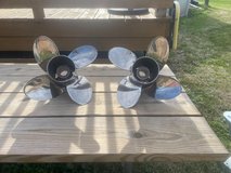 Ver Sura Four Blade Props in Camp Lejeune, North Carolina