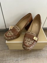 Michael kors  shoes in Okinawa, Japan