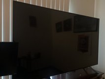SUMSUNG 75’ UHD Smart TV w remote in Okinawa, Japan
