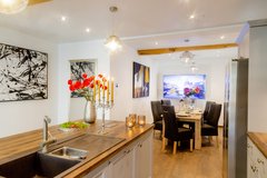 TLA/TDY freestand. 4BR 3.5BA house w/ heated floors, 6min to RAB [ref: H27] in Ramstein, Germany