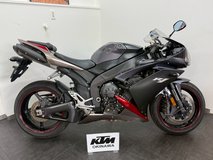 YAMAHA YZF-R1 in Okinawa, Japan