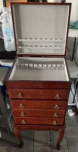 Solid Dark Wood Standing Jewelry Box in Baumholder, GE