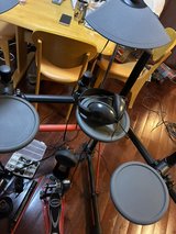 YAMAHA ELECTRIC DRUM SET in Okinawa, Japan