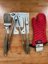 Weber Stainless Steel BBQ Grill Set With Mitt in Plainfield, Illinois