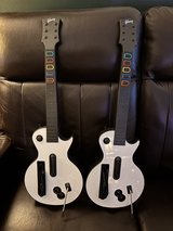set of 2 Nintendo Wii Gibson Guitar Hero guitars w straps cordless in Yorkville, Illinois