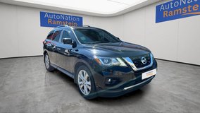 '19 Nissan Pathfinder SL 4x4 in Wiesbaden, GE