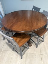 Bar height kitchen table and 4 chairs in Kingwood, Texas