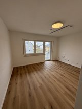 Modern 1-room apartment with balcony & fitted kitchen - freshly renovated in Grafenwoehr, GE