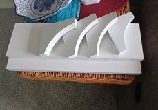 2 matching white floating shelves with brackets in Alamogordo, New Mexico
