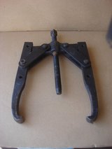 ARMSTRONG BRAY CHICAGO GEAR/WHEEL PULLER in Naperville, Illinois