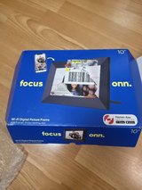 10" WiFi Digital Picture Frame – Onn (Frameo App) – New Open Box in Ramstein, Germany