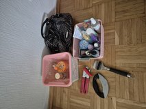 5 euro for all: purse, perfume, toiletries, kitchen items in Wiesbaden, GE