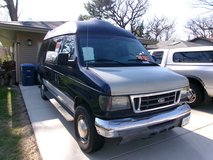 2004 FORD E350 ECONOLINE VAN in Plainfield, Illinois