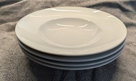 4 porcelain Seltmann Weiden plates and 4 pasta dishes from Triptis & Mitterteich in Wiesbaden, GE