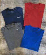 NIKE GUYS QUICK DRY TSHIRTS in Batavia, Illinois