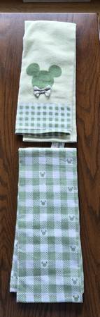 Disney Mikey Mouse Ears 2 piece set Spring KITCHEN TOWELS New w/o Tags in Chicago, Illinois