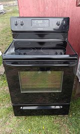 Frigidaire 30" free standing glass top electric range in Camp Lejeune, North Carolina