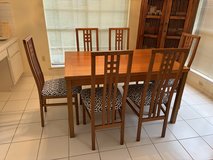 Table & 6 chairs in Kingwood, Texas