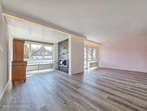 SPACIOUS! Beautiful 6.5 Room Apartment (1.722ft²) with Large Balcony – Semi-Furnished in Stuttgart, GE