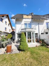 Sunny 4 BR home in rhine valley- 15 min to Clay in Wiesbaden, GE