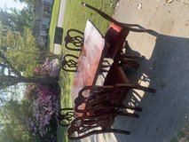 Traditional Wood Dining Table w/ 6 Chairs in Camp Lejeune, North Carolina