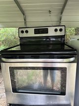 Frigidaire electric stove in Houston, Texas