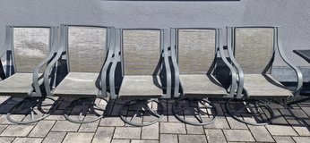 5 Patio Swivel Chairs 360° & Table in Ramstein, Germany