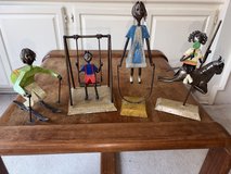 Sculpted figures by artist Manuel Felguerez in Kingwood, Texas