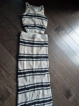 Women's sweater & skirt set in Bolingbrook, Illinois