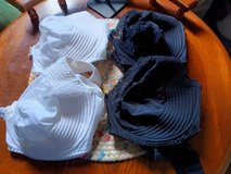4 NEW Plus-Size Women's Lacy Lingerie UNI BRAS in Vacaville, California