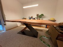Dining Table (live edge) in Stuttgart, GE