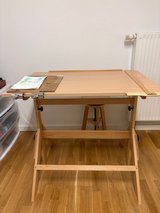 Art drafting table and stool in Stuttgart, GE