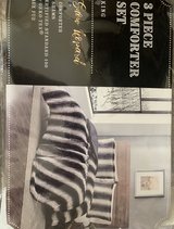 King Comforter Bed Set in Travis AFB, California