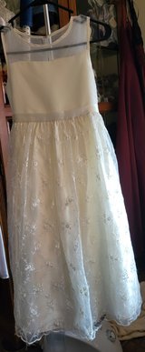 Girls Cinderella off-white Dress in Fort Bragg, North Carolina