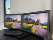 2 X Dell monitor 30 inch 3008wfp in Ramstein, Germany