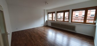 Kaiserslautern Downtown, spacious 110-sqm apartment (1.180 square feet) in Ramstein, Germany