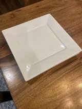 White Square dinner plates in Aurora, Illinois