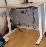 electrionic standing/sitting desk in Stuttgart, GE