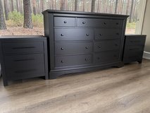 Huge Basset Dresser & Nightstands 3pc Bedroom Set Solid Wood Black Satin New in Kingwood, Texas