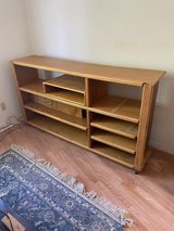 large oak tv stand in Alamogordo, New Mexico