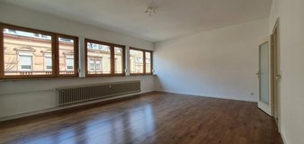 Kaiserslautern Downtown, spacious 110-sqm apartment (1.180 square feet) in Ramstein, Germany