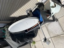 Parabolic dish with mount and lnb in Stuttgart, GE